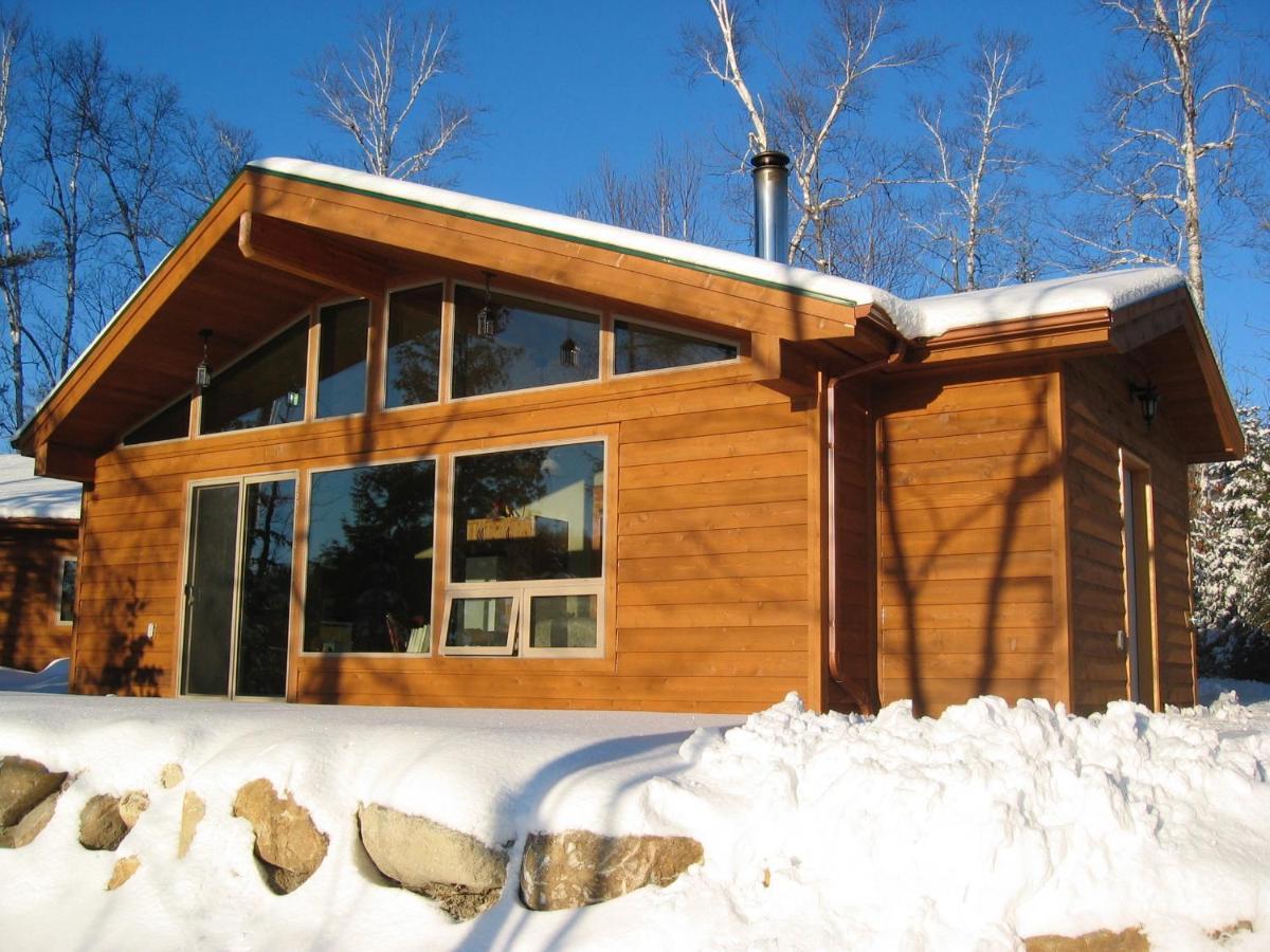 Les Chalets Du Lac Grenier Chertsey Exterior photo