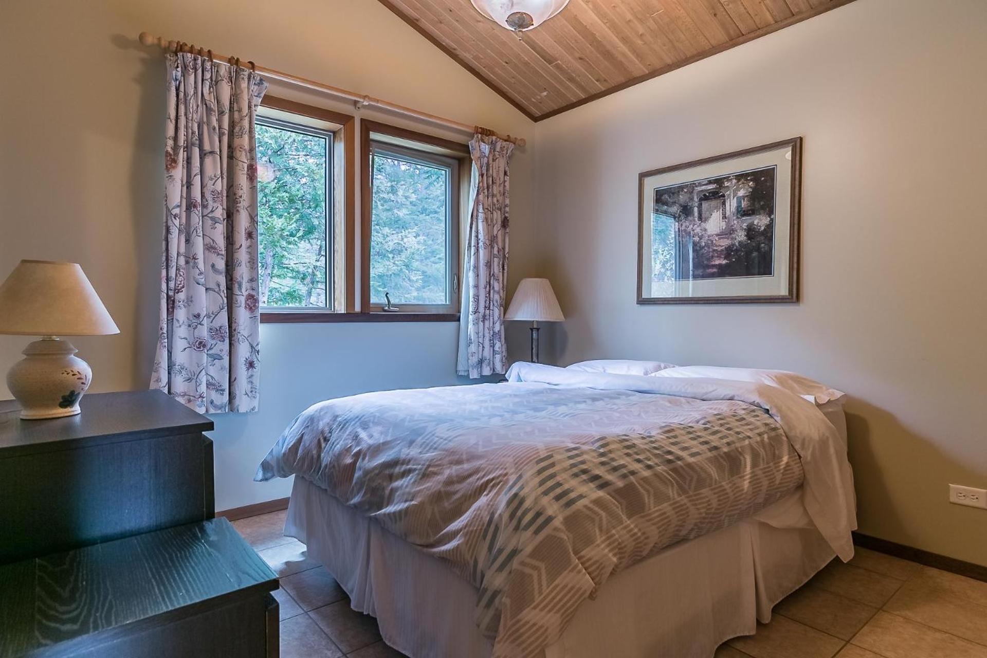 Les Chalets Du Lac Grenier Chertsey Room photo